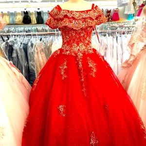 Dancing Queen - 1275 Tiered Scallop-Trimmed Quinceanera Ballgown, Medium